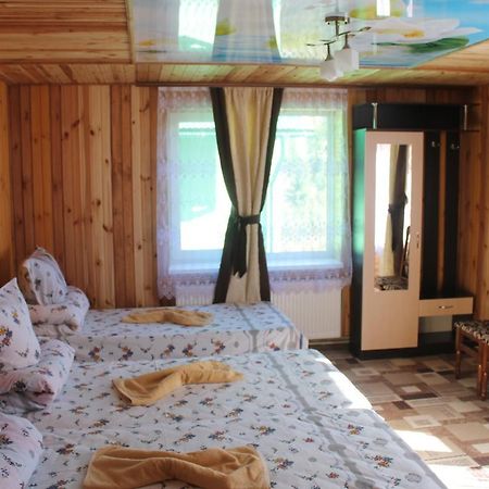 Zustrizh U Leva Hotel Pilipets Eksteriør billede
