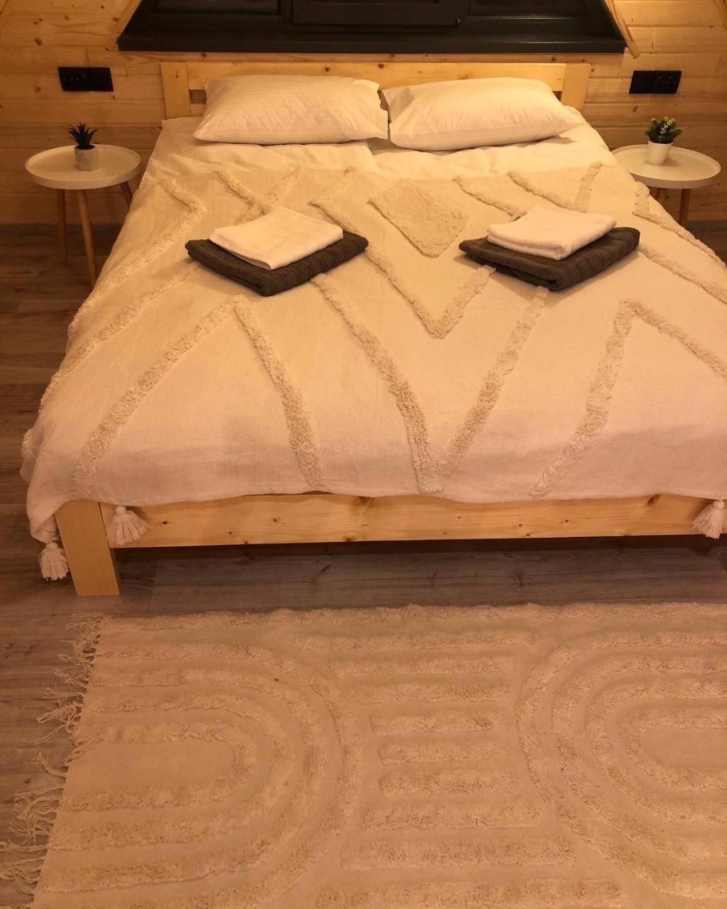 Zustrizh U Leva Hotel Pilipets Eksteriør billede